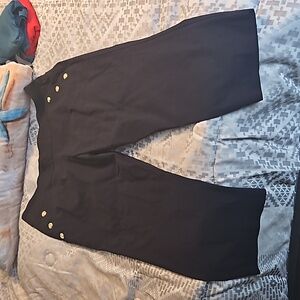 Capris XL Never Worn